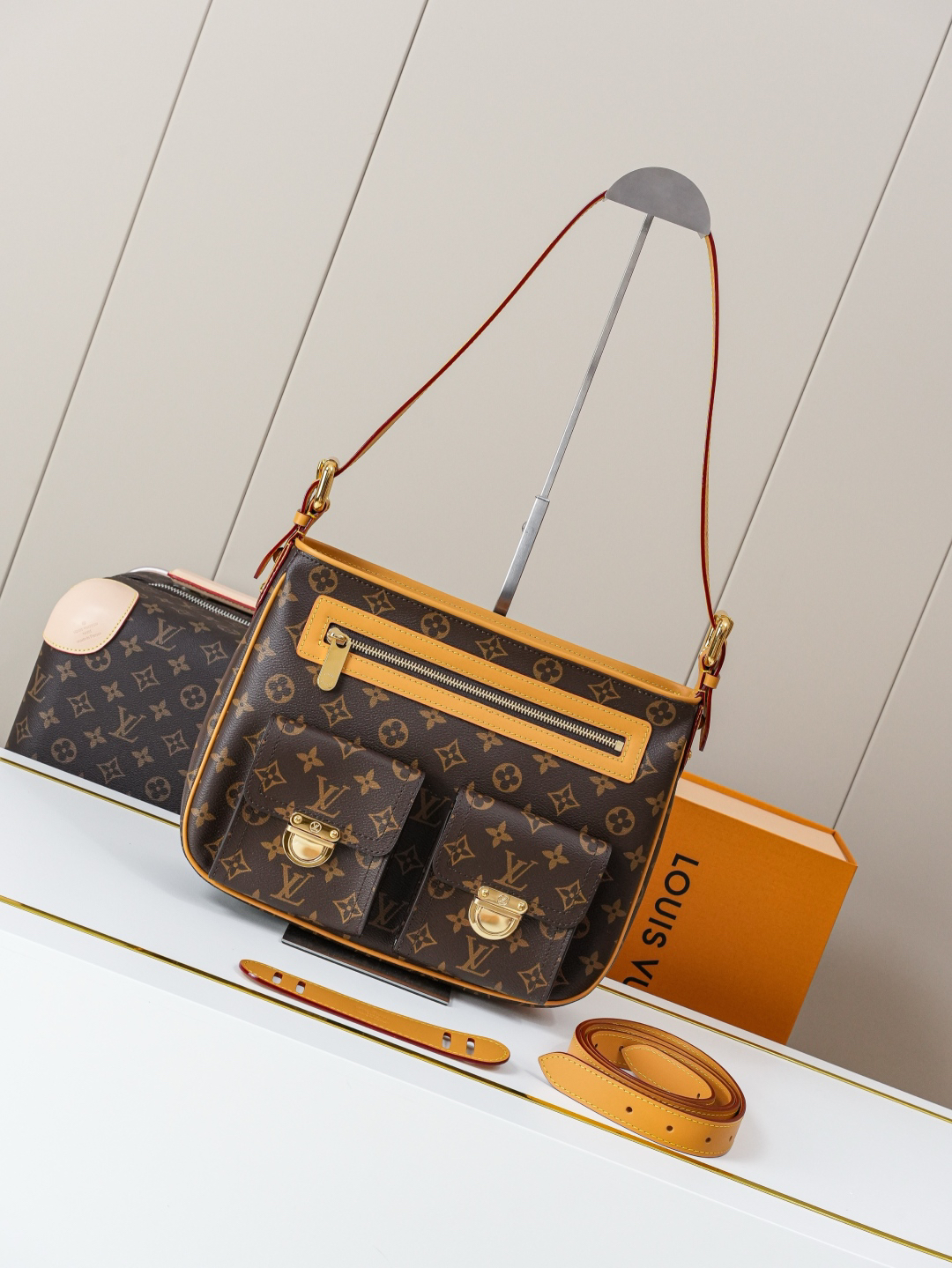 lv1123 Louis Vuitton M40045 Hobo Bag with Dynamic Code