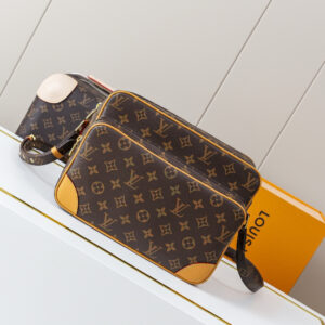 lv1125 Louis Vuitton M45244 Shoulder Bag with Dynamic Code