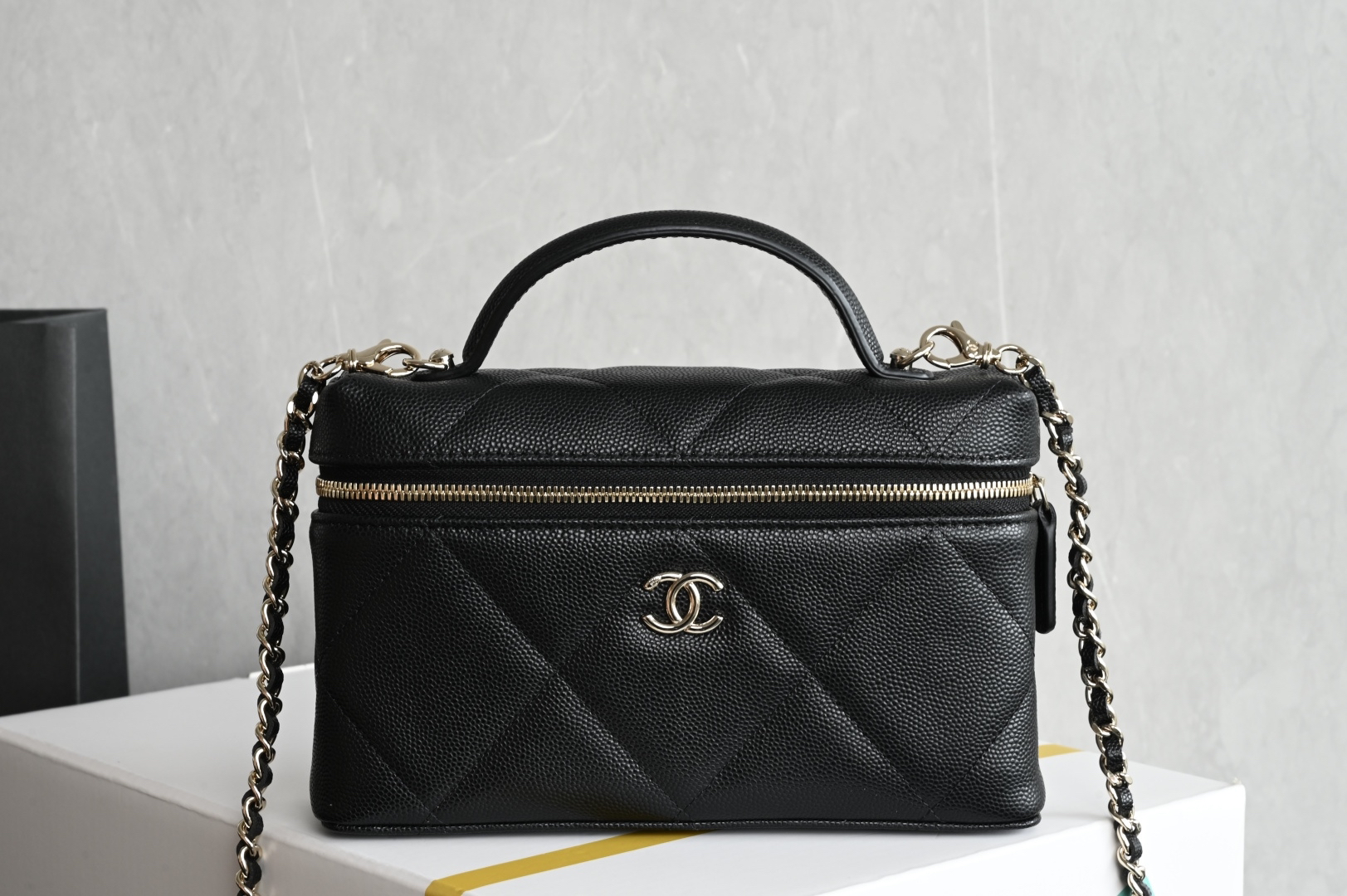 bag0225 Chanel Bag Black Gold Hardware