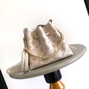 lv1175 Louis Vuitton M15114 M57068 Top Handle Bag