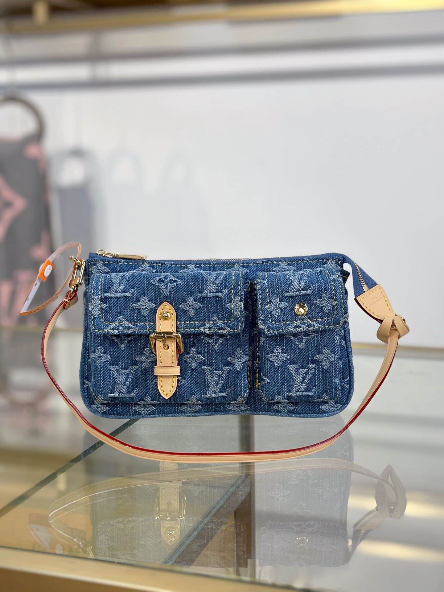 lv1255 Louis Vuitton POCHETTE ACC Top Handle Bag with Dynamic Code