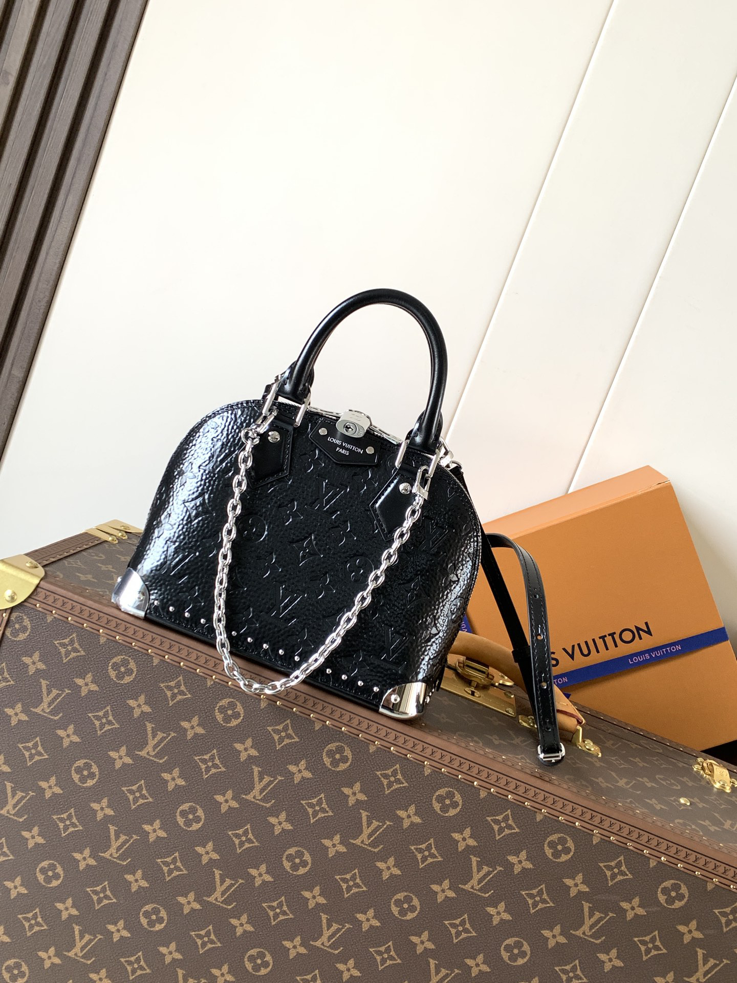 lv1314 Louis Vuitton M27812 Alma Top Handle Bag Small with Dynamic Code