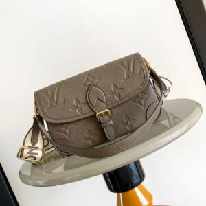 lv1315 Louis Vuitton M46388 M46386 Diane Top Handle Bag with Dynamic Code