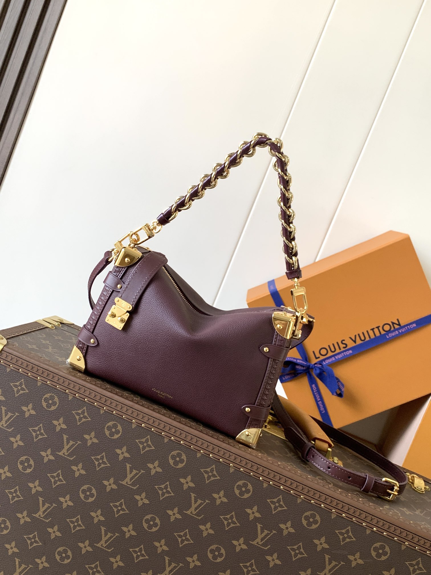 lv1317 Louis Vuitton M25669 M25602 Top Handle Bag Medium with Dynamic Code