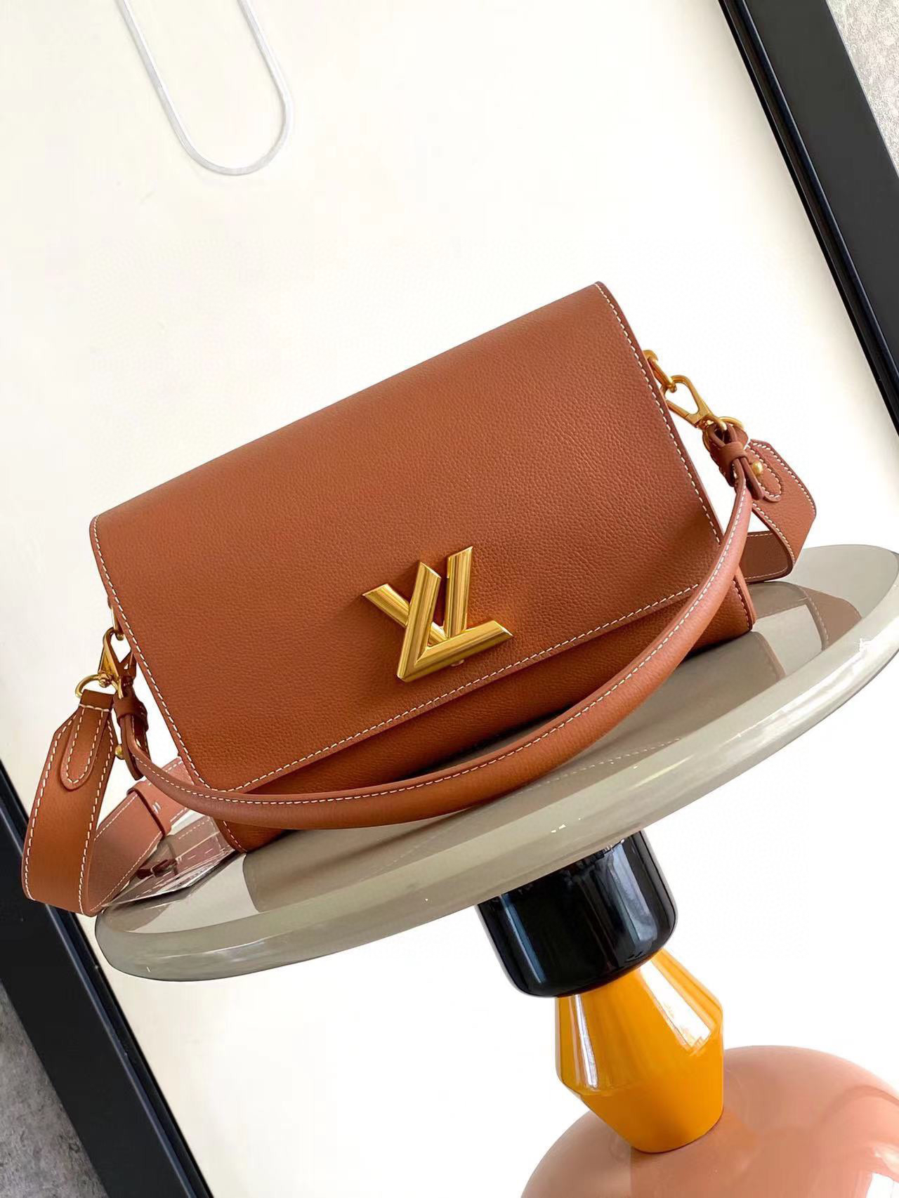 lv1321 Louis Vuitton M24639 M24639m24640 Soft Tw Top Handle Bag