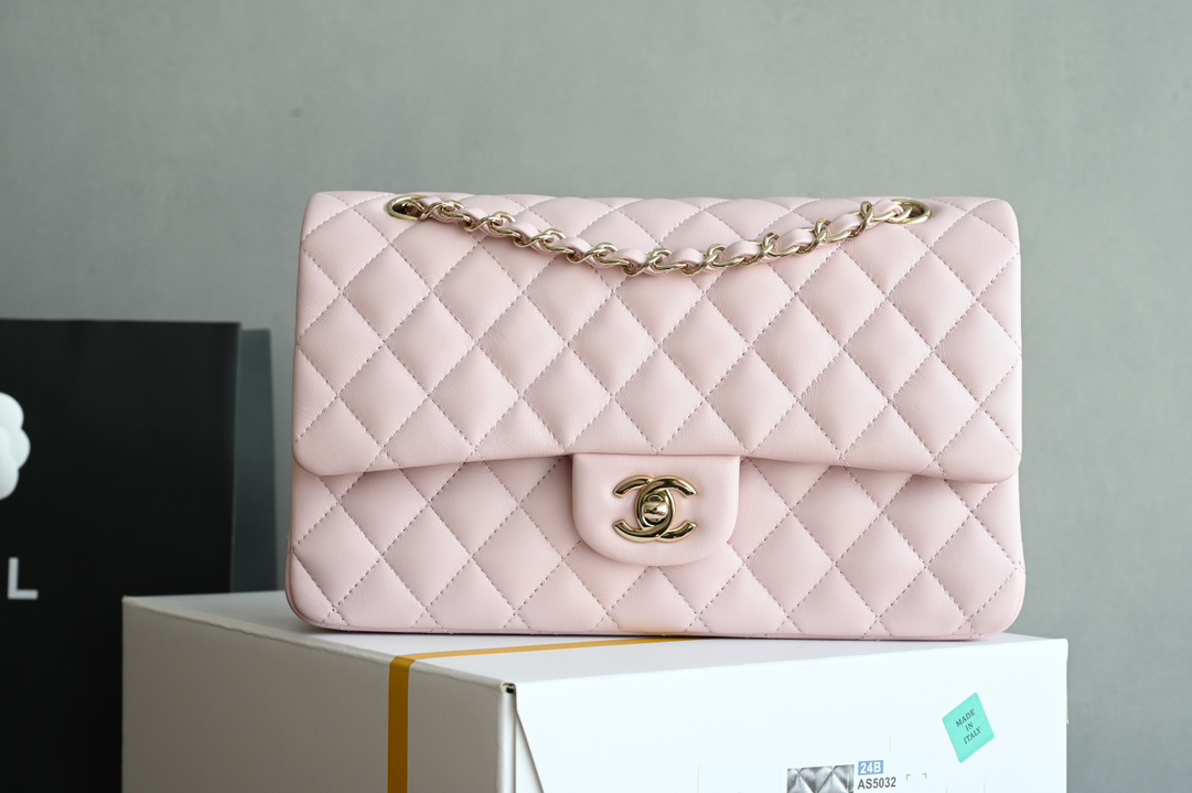 bag0242 Chanel Classic Flap Medium Gold Hardware