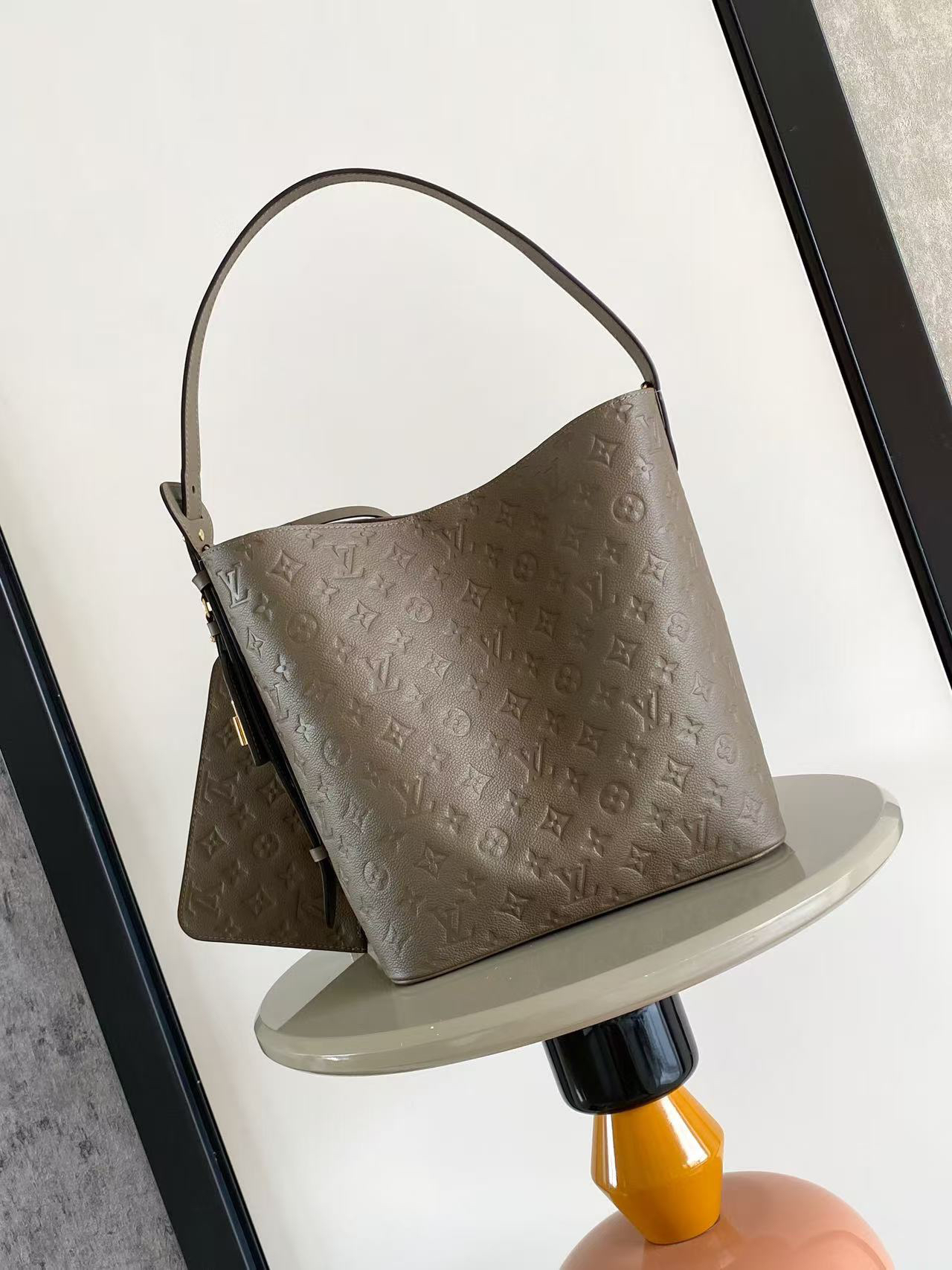 lv1328 Louis Vuitton M13044 All In Bucket Bag Large