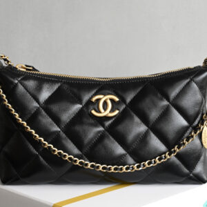 bag0248 Chanel Hobo Black Gold Hardware