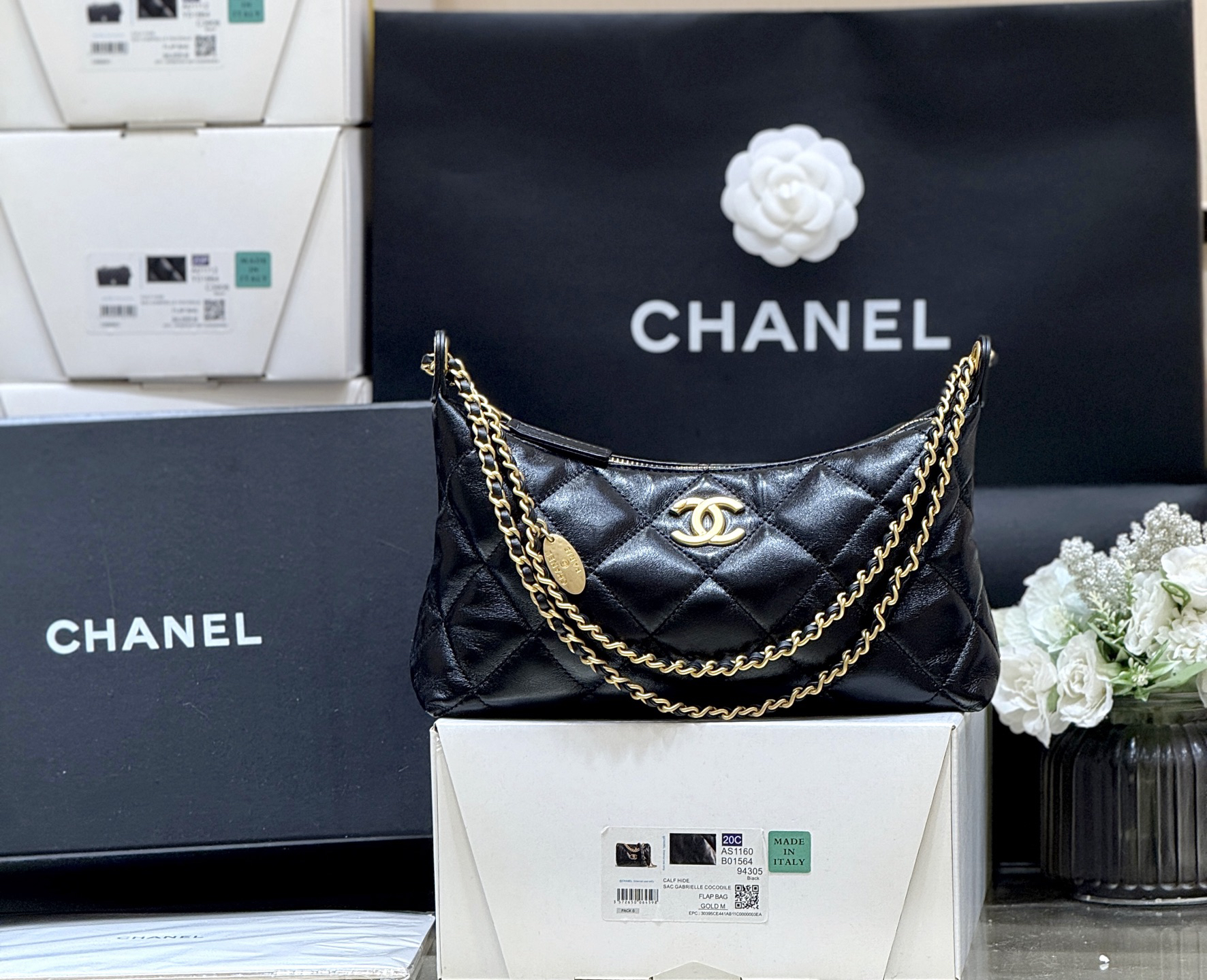 bag0276 Chanel Hobo Black Gold Hardware