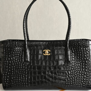 bag0343 Chanel Tote Small Black Gold Hardware
