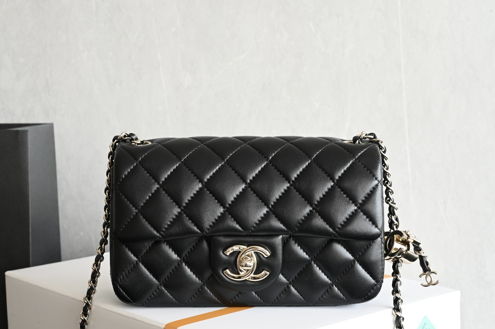 bag0359 Chanel Classic Flap Mini Black Gold Hardware