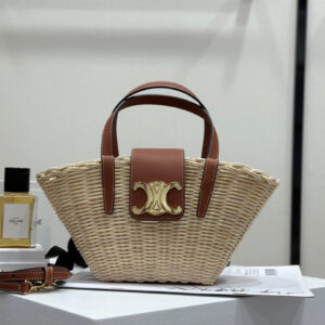 cel0036 Celine Triomphe Flap Bag