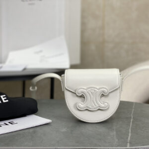 cel0093 Celine Triomphe Flap Bag