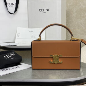 cel0110 Celine Triomphe Flap Bag
