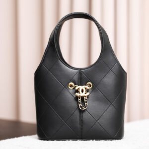 bag0444 Chanel Hobo Black Gold Hardware