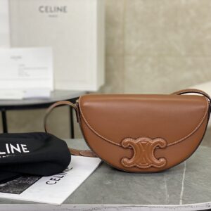 cel0155 Celine Triomphe Flap Bag