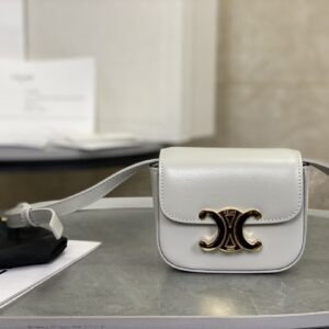 cel0200 Celine Triomphe Flap Bag