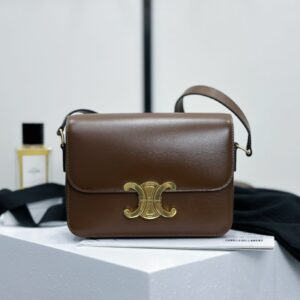 cel0205 Celine Triomphe Box Beige