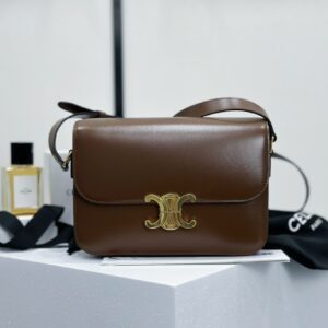 cel0216 Celine Triomphe Box Beige