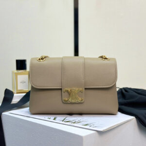 cel0293 Celine Triomphe Flap Bag