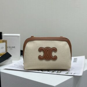 cel0322 Celine Triomphe Flap Bag