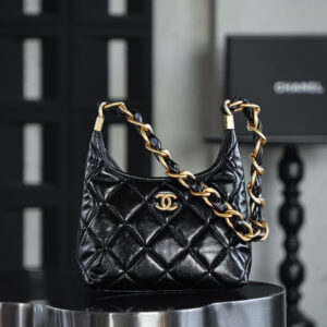 bag0467 Chanel Hobo Gold Hardware