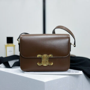 cel0397 Celine Triomphe Box Beige