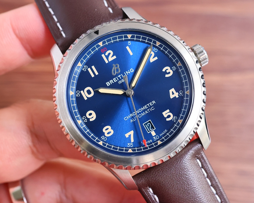 Breitling Pilot 41mm White / Silver - watch0079