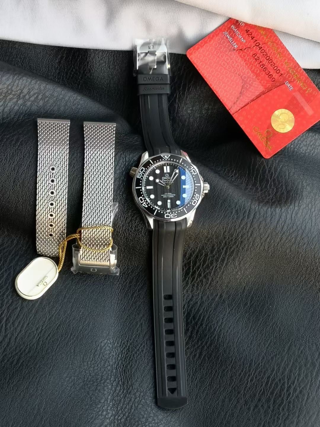 Omega Seamaster Black / White - watch0092
