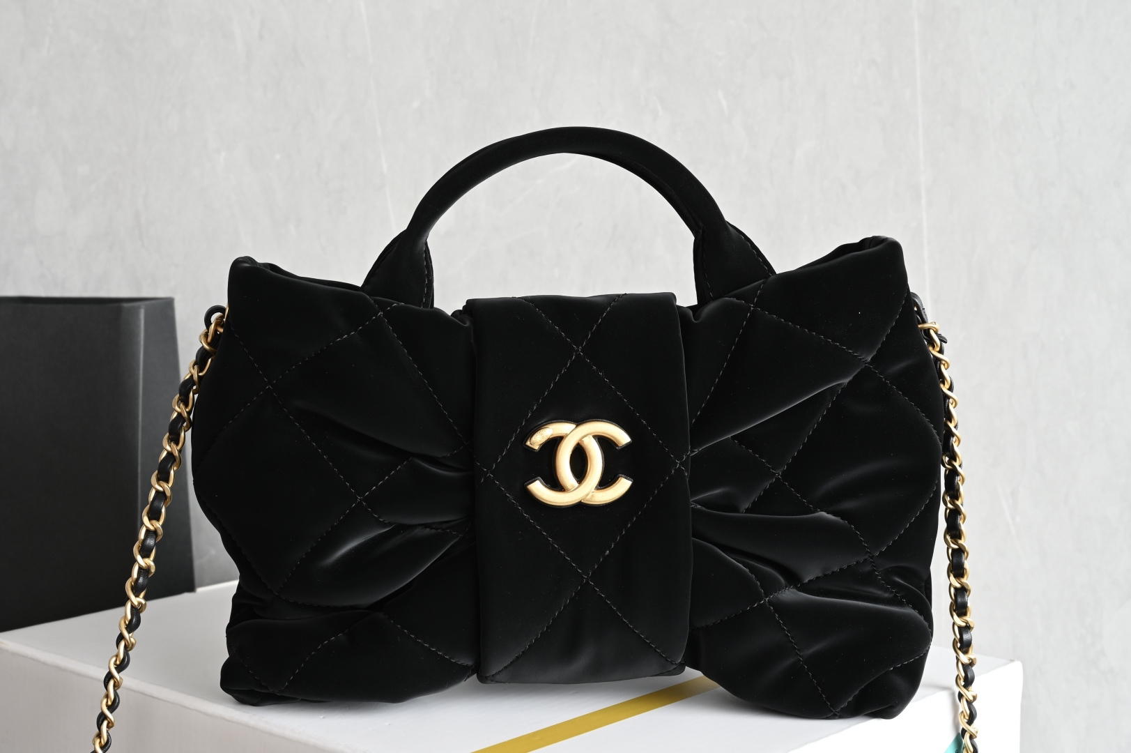 bag0508 Chanel Bag Small Black Gold Hardware