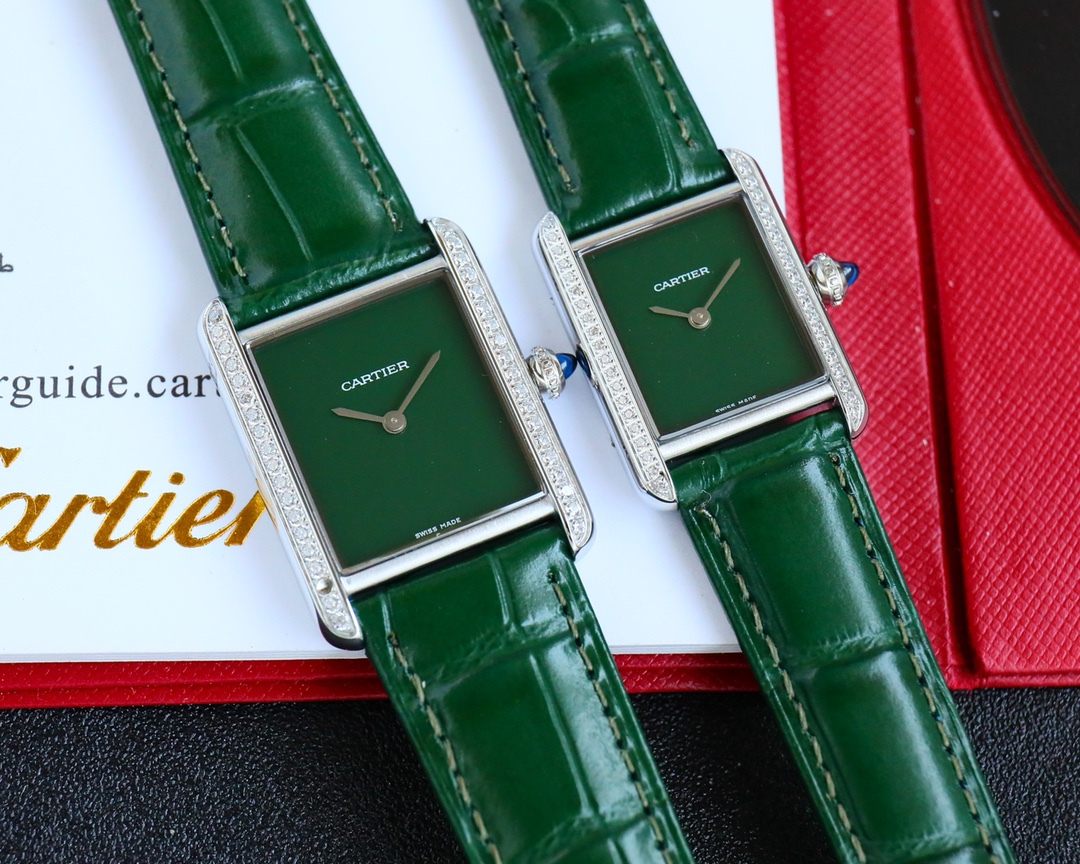 Cartier Tank 22mm White / Gold - watch0373