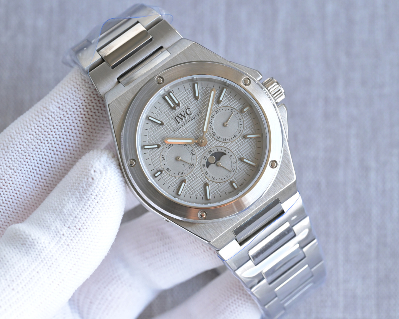 IWC Watch 41.6mm White - watch0386