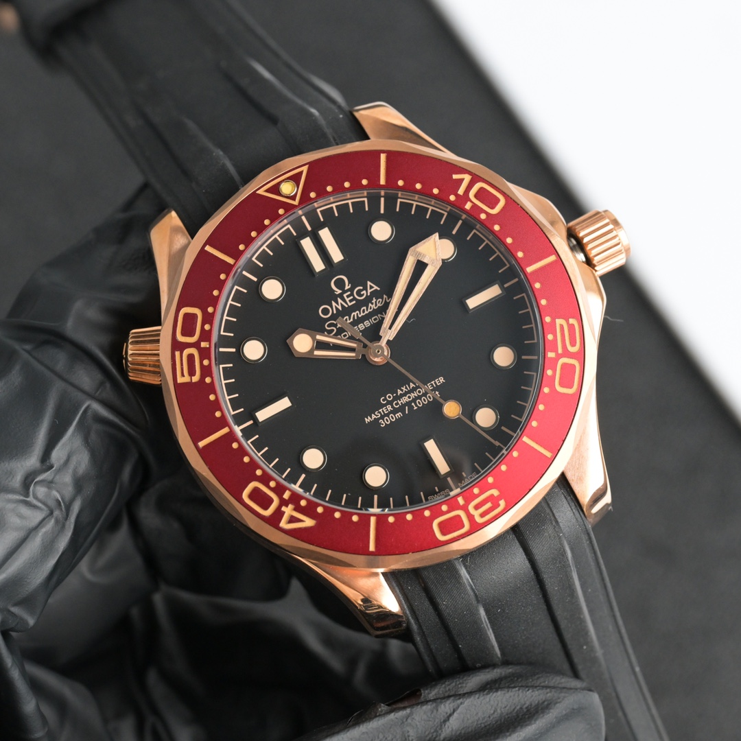 Omega Seamaster 42mm Black / White - watch0423