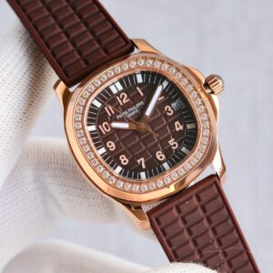 Patek Philippe Aquanaut 35.6mm Silver - watch0451