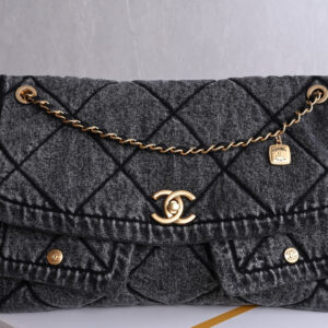 bag0520 Chanel Hobo Black Gold Hardware