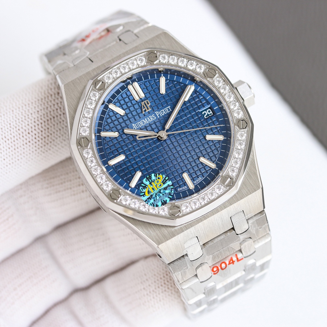 Audemars Piguet Royal Oak White / Gold - watch0522