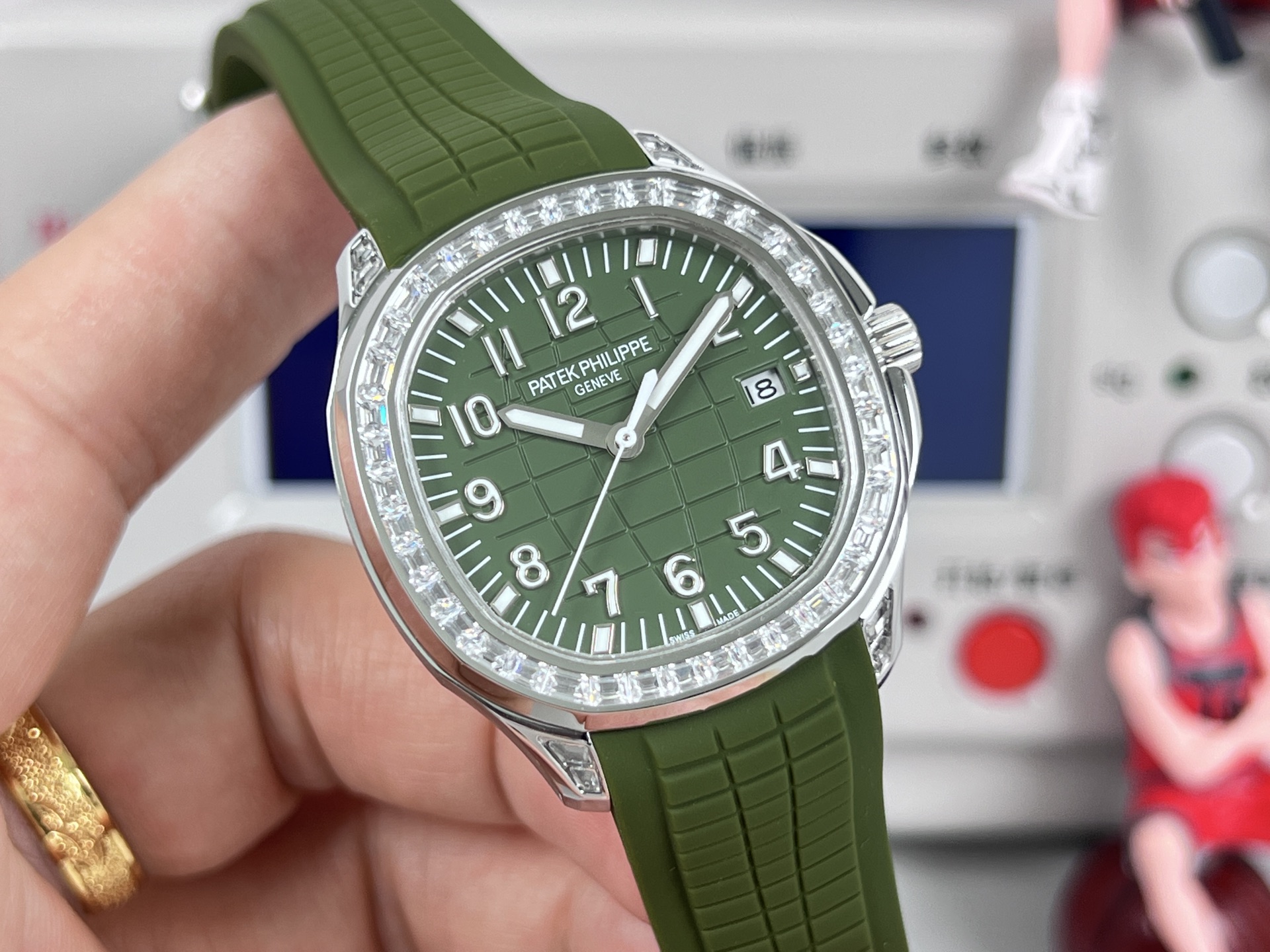Patek Philippe Aquanaut 38.8mm White / Silver - watch0693