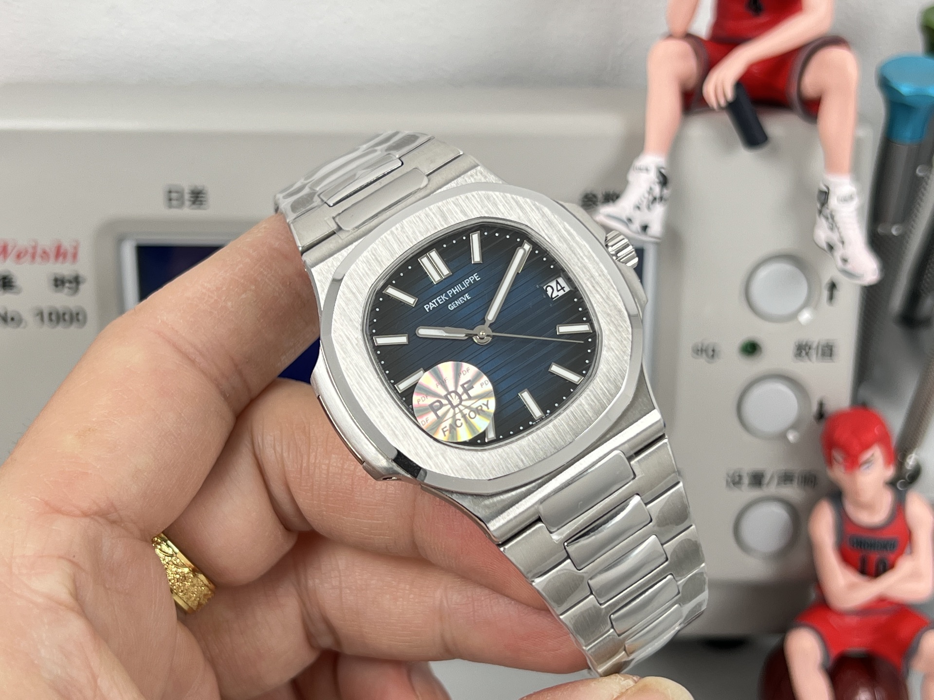 Patek Philippe Nautilus 40mm Blue / Silver - watch0779