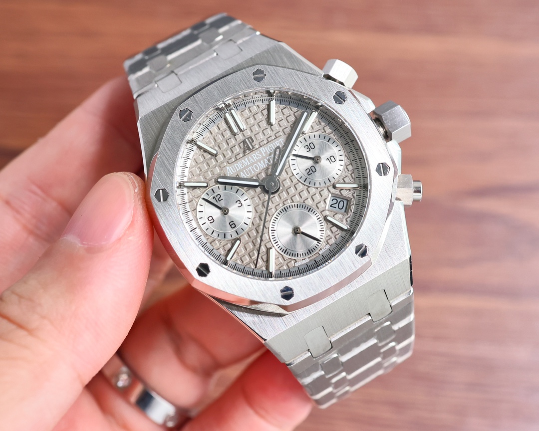 Audemars Piguet Royal Oak 38mm White / Rose Gold - watch0797