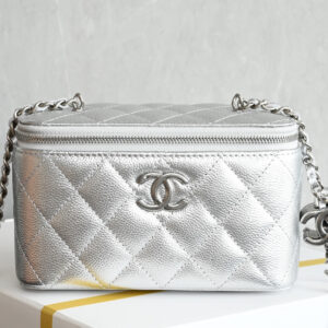 bag0562 Chanel Hobo Gold Silver Hardware