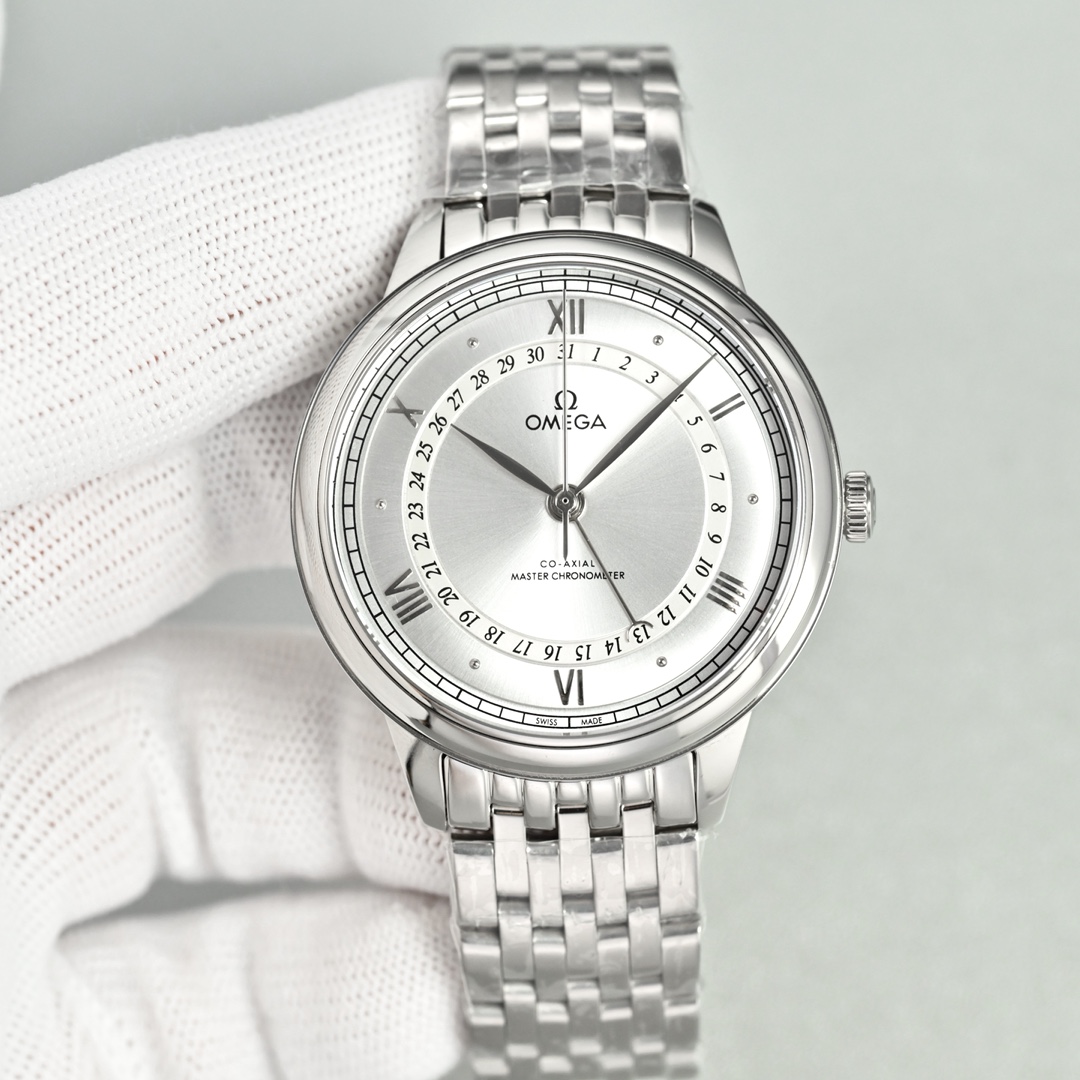 Omega Watch 42mm Silver - watch0905