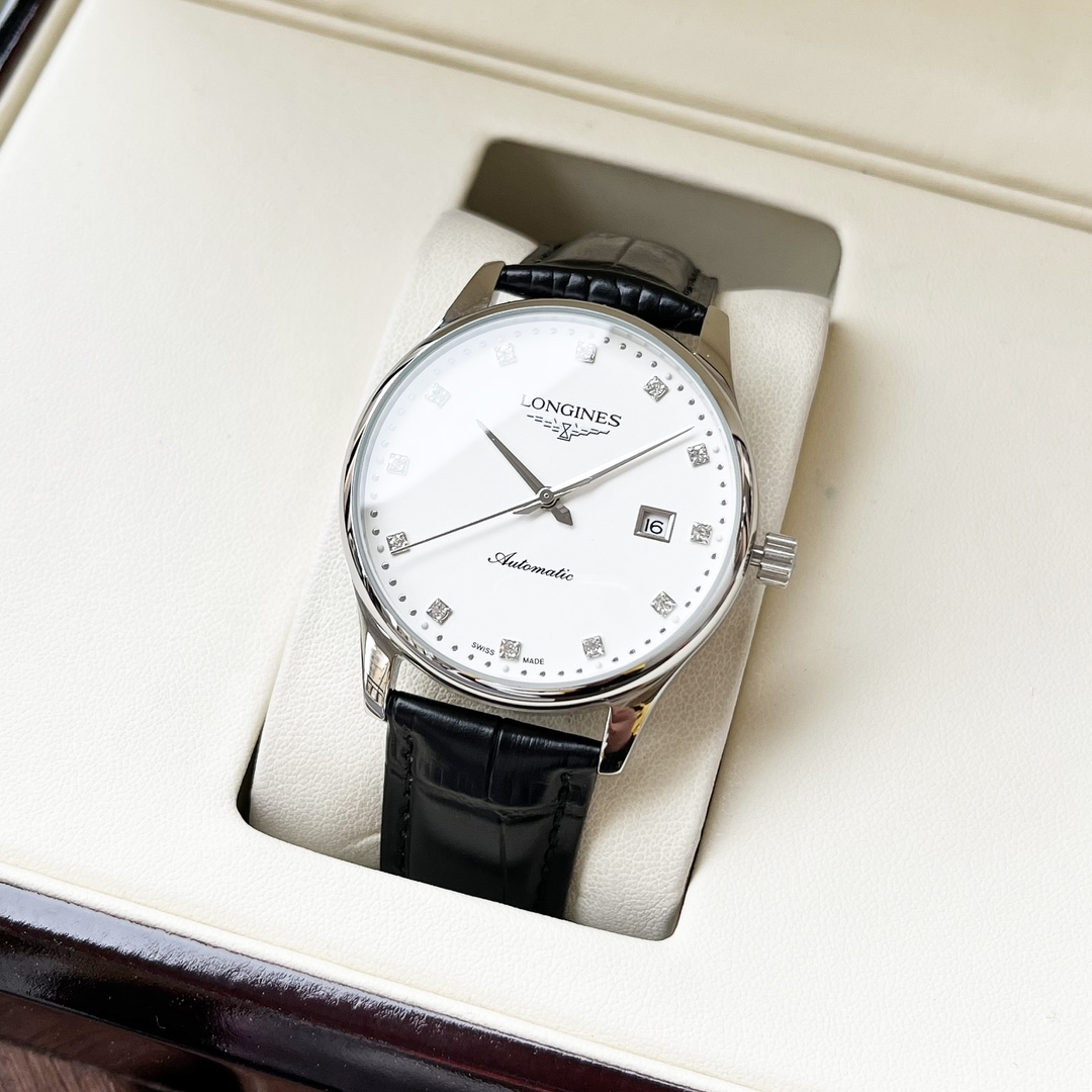 Classic Watch 40mm White / Gold - watch1131