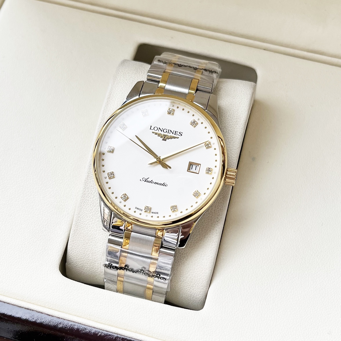 Classic Watch 40mm White / Gold - watch1132