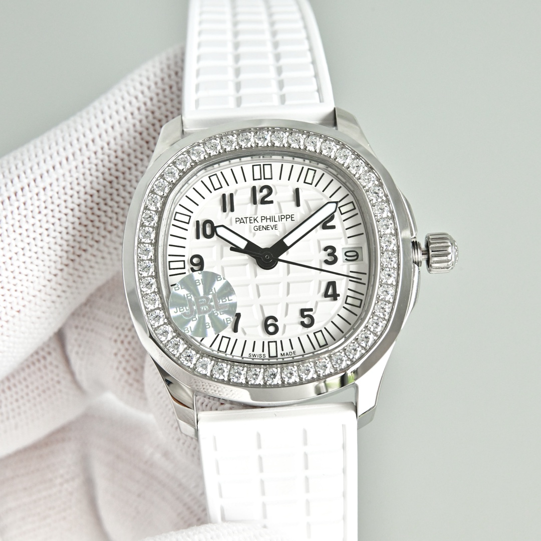 Patek Philippe Aquanaut 35.6mm White / Rose Gold - watch1183