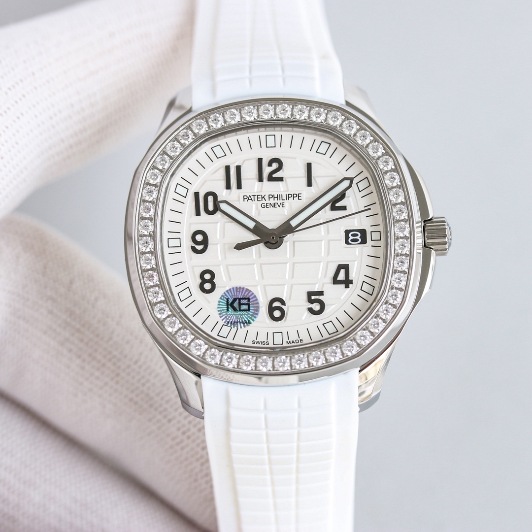 Patek Philippe Aquanaut 38.8mm Silver - watch1433