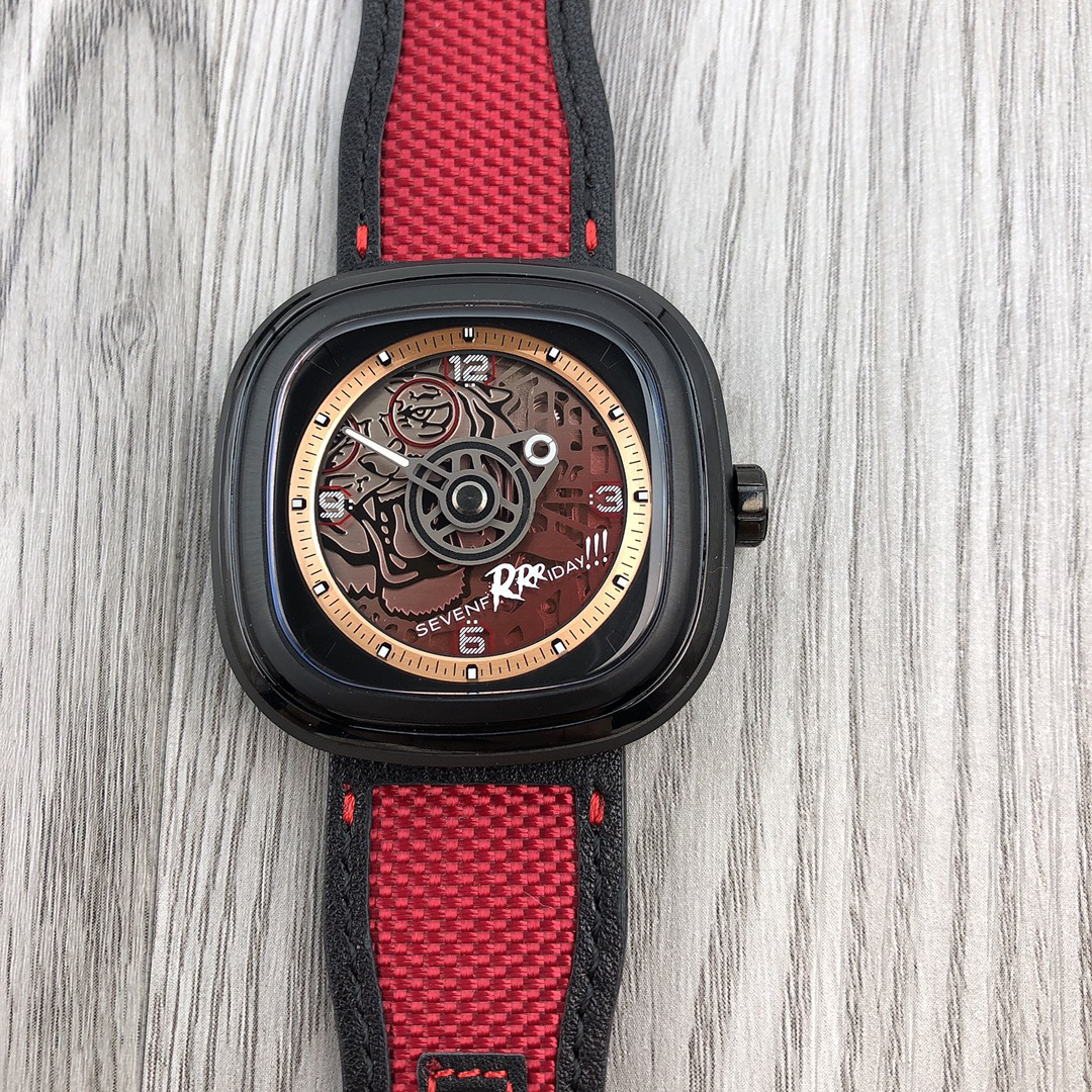 SevenFriday Watch 45mm Black / Silver - watch1466