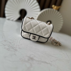 bag0618 Chanel Beauty