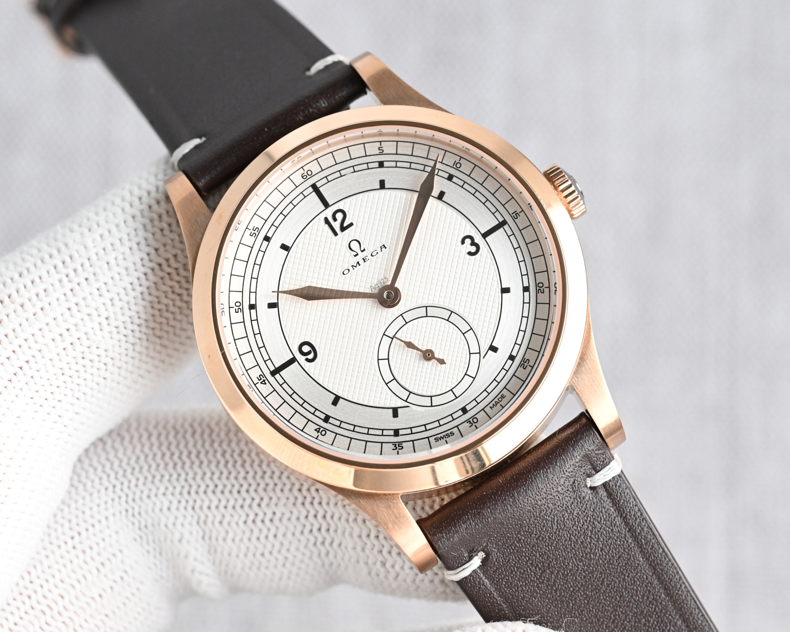 Classic Watch 39mm Gray - watch1711