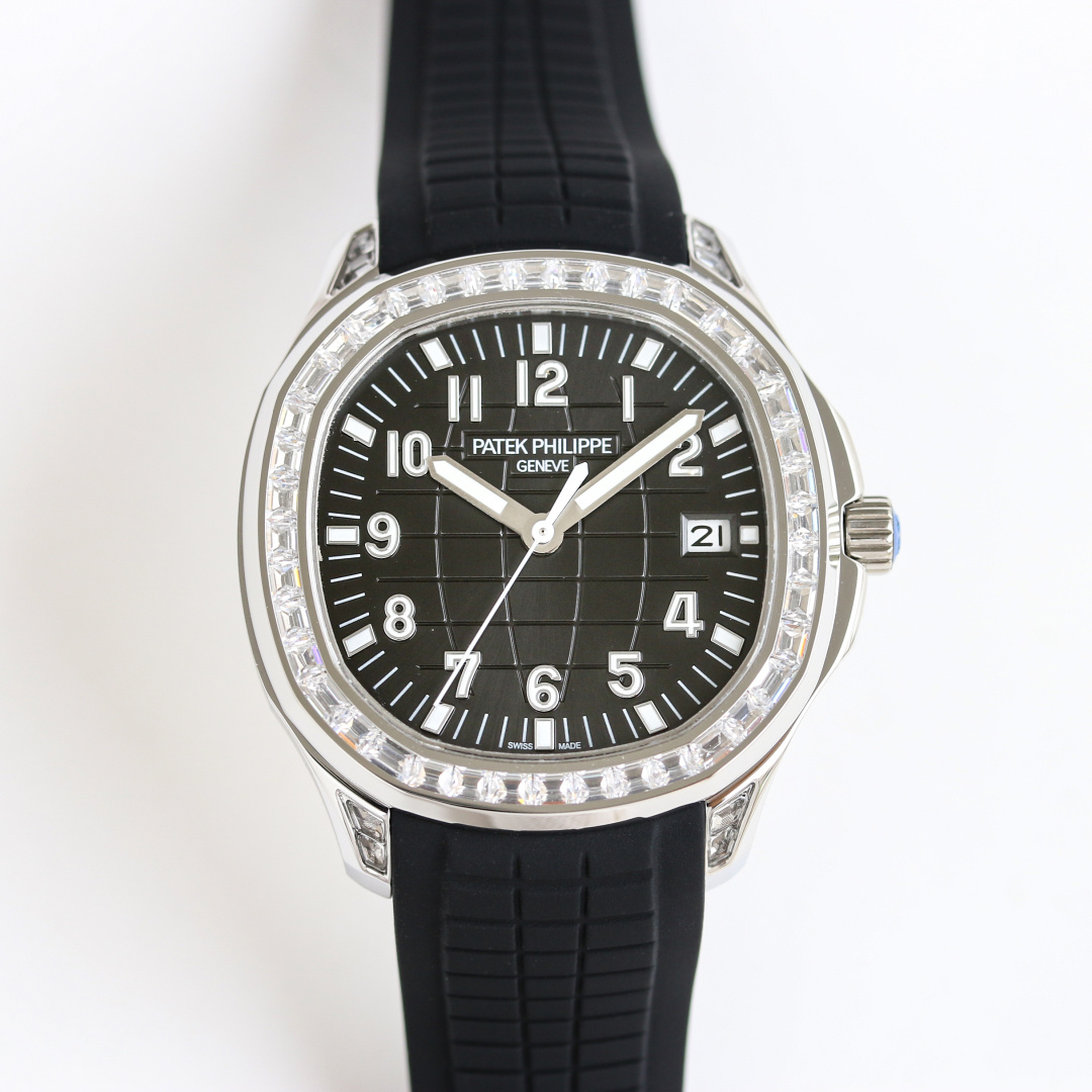 Patek Philippe Aquanaut 38.8mm White / Gold - watch1725