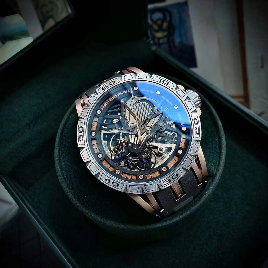 Classic Watch 46mm - watch2093